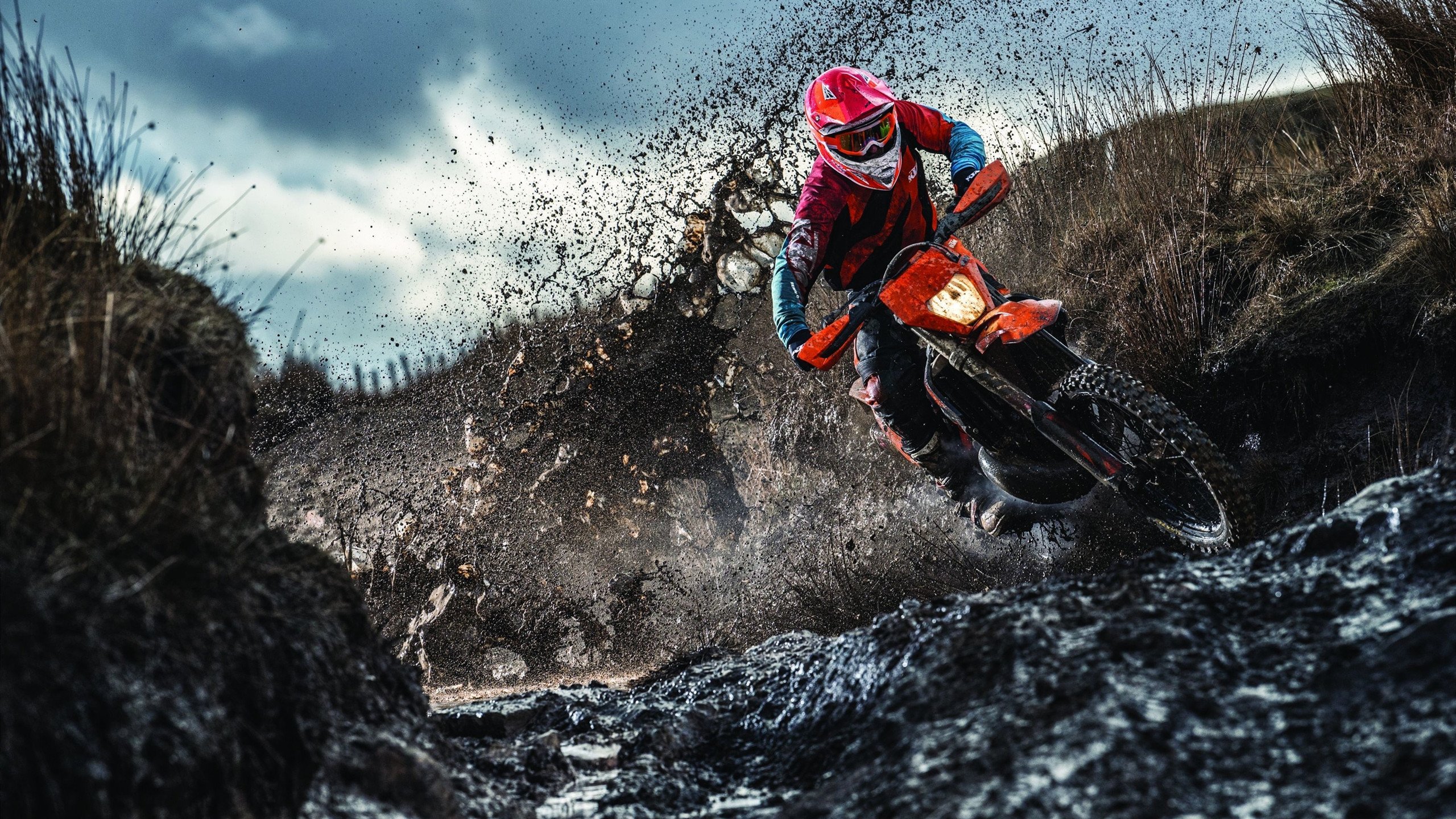 切尔西4比1逆转热刺，杰克逊帽子戏法助力新生蓝军重塑辉煌，切尔西战平热刺